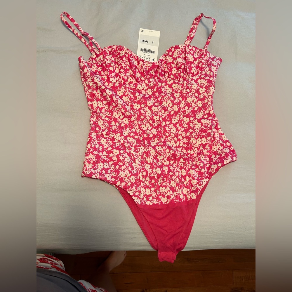 Zara floral bodysuit NWT
